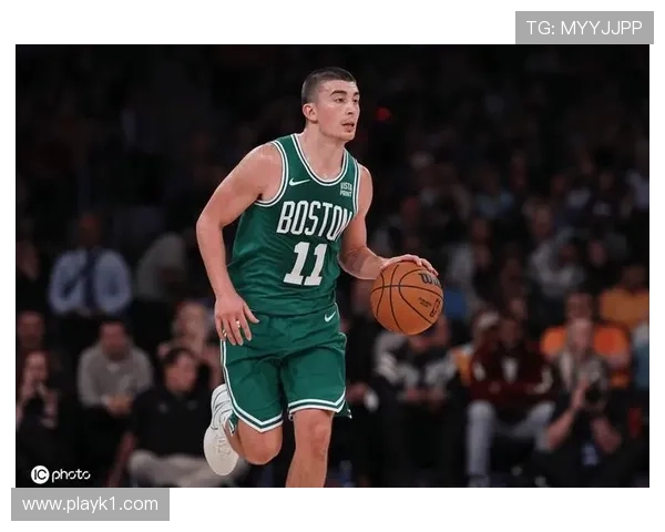 佩顿·普里查德无球跑动为首发后卫拉开空间提振外线