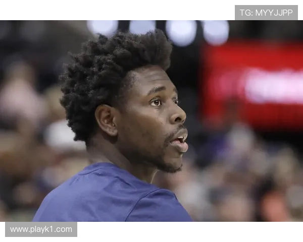 朱·霍勒迪挡拆制造防守混乱助力球队关键时刻得分提升