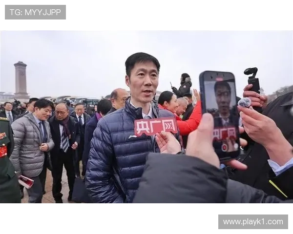 王励勤家冰箱里塞满蛋白粉，邻居以为他开了健身房