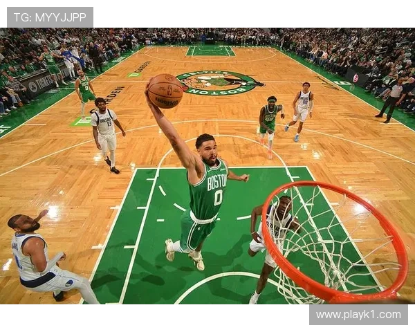 怀特挡拆换位拉开空间 提升塔图姆终结效率